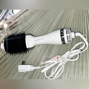 Monat Blow Dry Brush